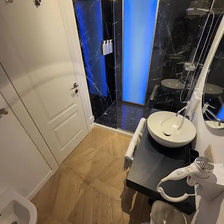 Luxury Blue Suites- *